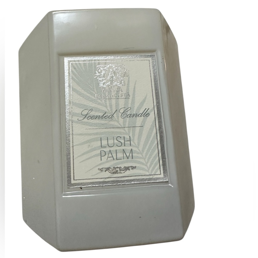 Antica Farmacista Lush Palm Candle Elegant White New